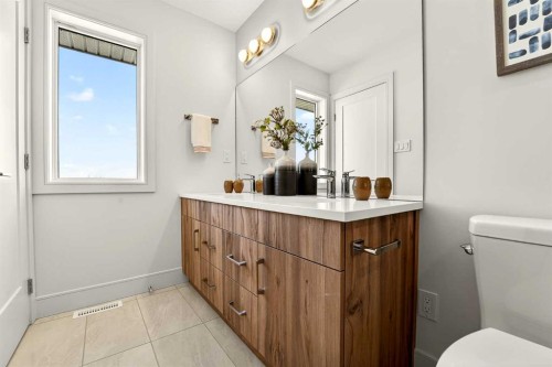 63 Miners Road West, Lethbridge, AB - Indoor Photo Showing Bathroom