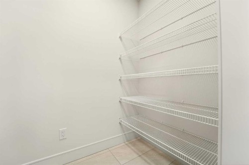 63 Miners Road West, Lethbridge, AB - Indoor With Storage