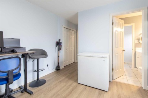 39 Blackfoot Boulevard West, Lethbridge, AB - Indoor