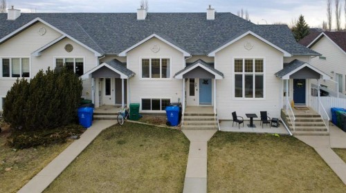 39 Blackfoot Boulevard West, Lethbridge, AB - Outdoor With Facade
