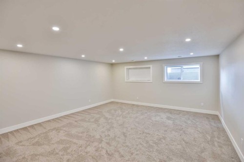 311 S 100 W, Raymond, AB - Indoor