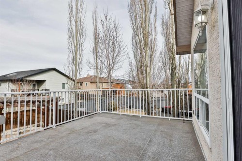 147 Heritage Circle West, Lethbridge, AB - Outdoor With Exterior