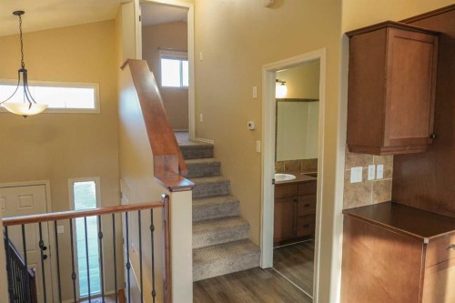 721 Silkstone Close West, Lethbridge, AB - Indoor Photo Showing Other Room