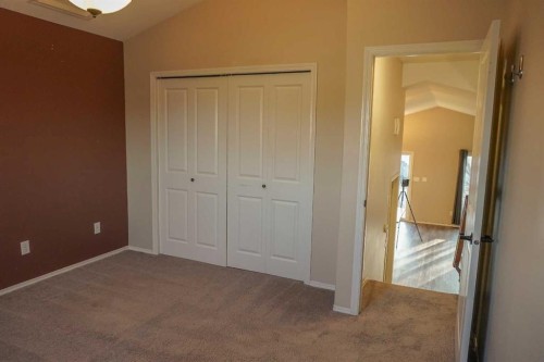 721 Silkstone Close West, Lethbridge, AB - Indoor Photo Showing Other Room