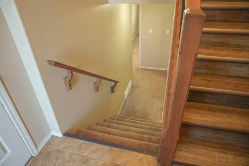 721 Silkstone Close West, Lethbridge, AB - Indoor Photo Showing Other Room