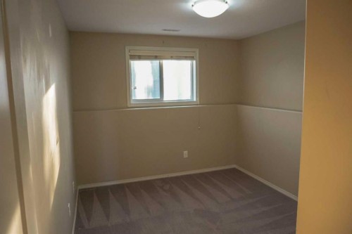 721 Silkstone Close West, Lethbridge, AB - Indoor Photo Showing Other Room