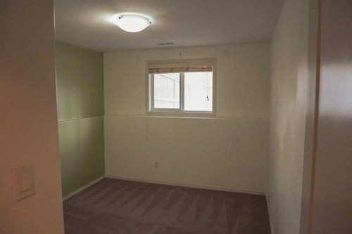 721 Silkstone Close West, Lethbridge, AB - Indoor Photo Showing Other Room