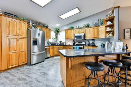 4615 60 Avenue, Taber, AB - Indoor Photo Showing Kitchen With Stainless Steel Kitchen