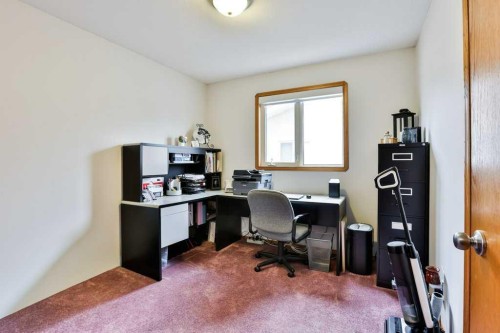 4615 60 Avenue, Taber, AB - Indoor Photo Showing Office