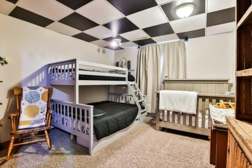 4615 60 Avenue, Taber, AB - Indoor Photo Showing Bedroom