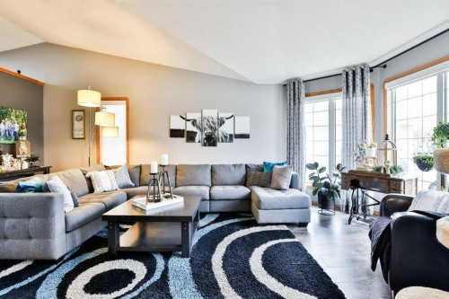 4615 60 Avenue, Taber, AB - Indoor Photo Showing Living Room