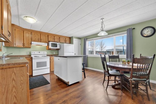 64-2715 Westside Drive West, Lethbridge, AB 