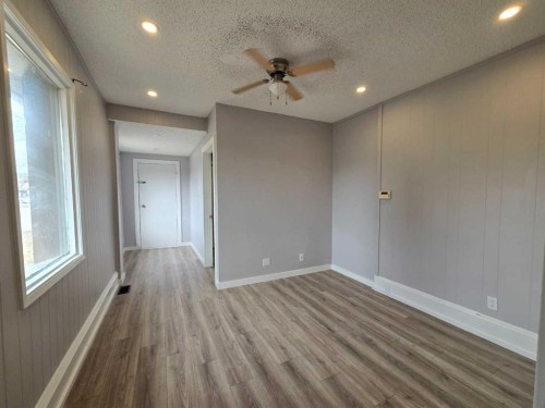 11702 21St Avenue, Blairmore, AB - Indoor Photo Showing Other Room