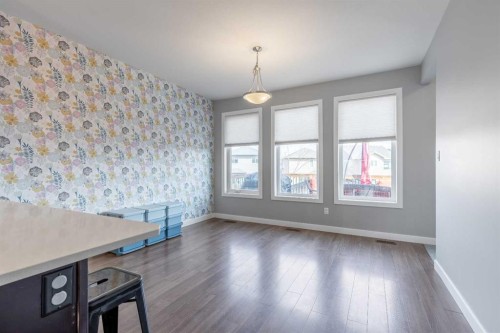 539 Moonlight Lane West, Lethbridge, AB - Indoor Photo Showing Other Room