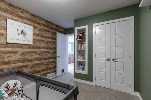 539 Moonlight Lane West, Lethbridge, AB - Indoor Photo Showing Other Room