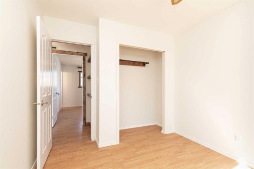 217 50 Avenue, Coalhurst, AB - Indoor Photo Showing Other Room