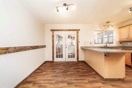 217 50 Avenue, Coalhurst, AB - Indoor Photo Showing Kitchen