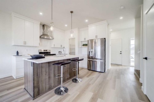 393 Rivergrove Chase West, Lethbridge, AB - Indoor Photo Showing Kitchen With Upgraded Kitchen