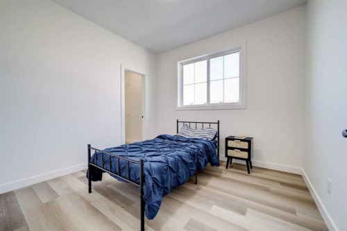 393 Rivergrove Chase West, Lethbridge, AB - Indoor Photo Showing Bedroom