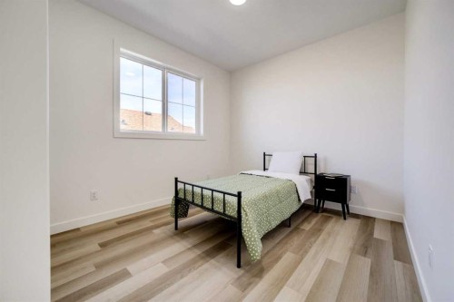 393 Rivergrove Chase West, Lethbridge, AB - Indoor Photo Showing Bedroom