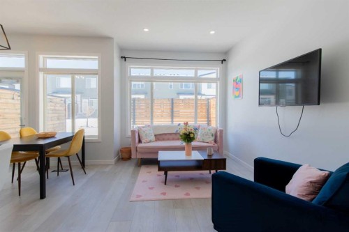 5-418 Highlands Boulevard West, Lethbridge, AB - Indoor