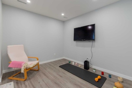 5-418 Highlands Boulevard West, Lethbridge, AB - Indoor