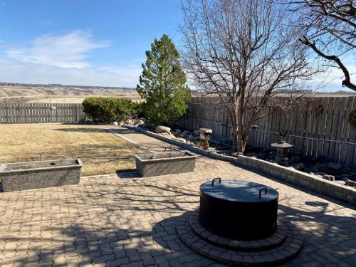 61 Ridgewood Crescent West, Lethbridge, AB - Outdoor