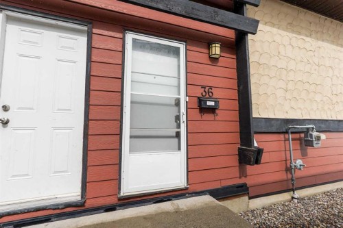 36-5 Acadia Road West, Lethbridge, AB - Outdoor With Exterior