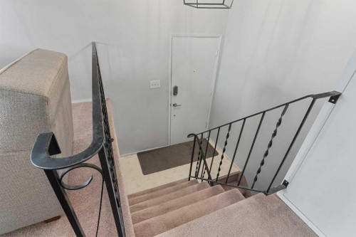 36-5 Acadia Road West, Lethbridge, AB - Indoor Photo Showing Other Room