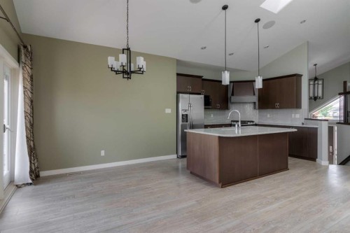 140 Blackwolf Way North, Lethbridge, AB 