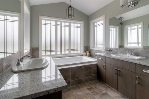 140 Blackwolf Way North, Lethbridge, AB 