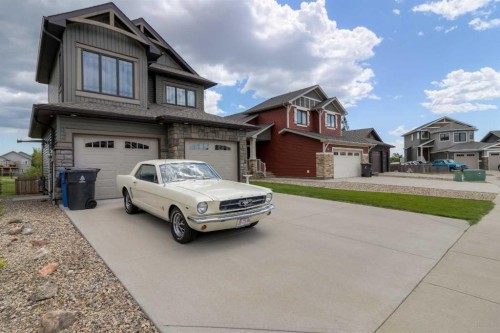 140 Blackwolf Way North, Lethbridge, AB 