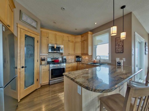 5 Walking Plow Estates, Cowley, AB - Indoor Photo Showing Kitchen With Upgraded Kitchen