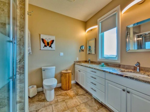 5 Walking Plow Estates, Cowley, AB - Indoor Photo Showing Bathroom