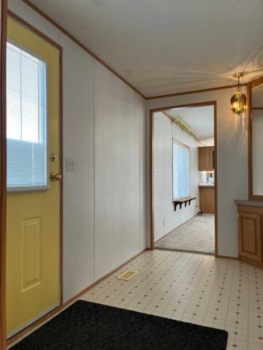 230 4 Street, Stirling, AB - Indoor Photo Showing Other Room