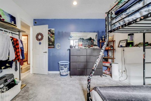 131 Beaverbrook Road North, Lethbridge, AB - Indoor