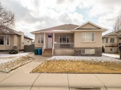 108 Riverdale Terrace WESTLethbridge, AB T1K 7S8