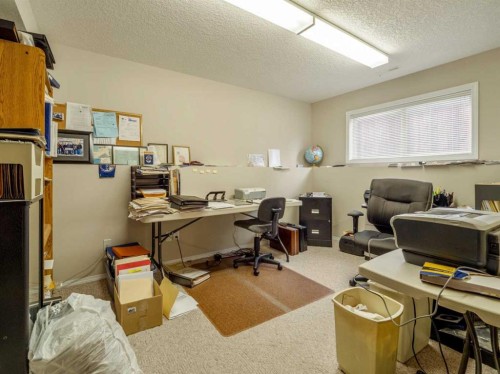 108 Riverdale Terrace West, Lethbridge, AB - Indoor Photo Showing Office