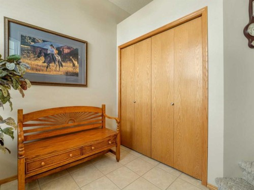 108 Riverdale Terrace West, Lethbridge, AB - Indoor Photo Showing Other Room