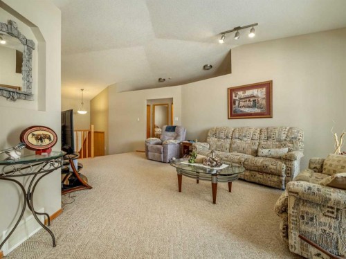 108 Riverdale Terrace West, Lethbridge, AB - Indoor Photo Showing Other Room