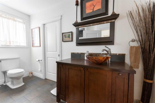4330 4 Avenue South, Fairview (Hamlet), AB - Indoor Photo Showing Bathroom