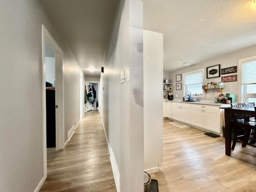 2626 23 Avenue South, Lethbridge, AB - Indoor