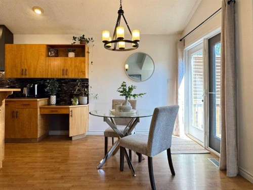 2 Riverbrook Close West, Lethbridge, AB 
