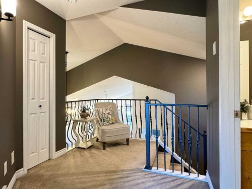 2 Riverbrook Close West, Lethbridge, AB 