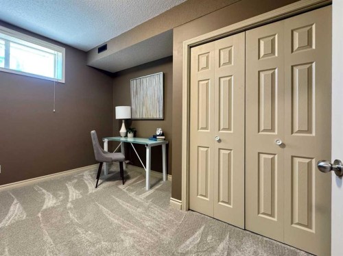 2 Riverbrook Close West, Lethbridge, AB 