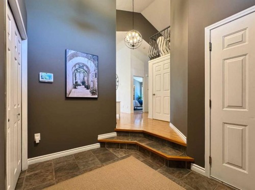 2 Riverbrook Close West, Lethbridge, AB 
