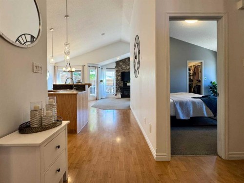 2 Riverbrook Close West, Lethbridge, AB 
