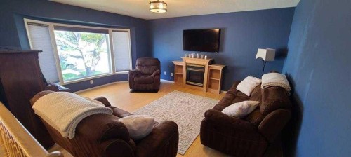 337 Ojibwa Place West, Lethbridge, AB - Indoor