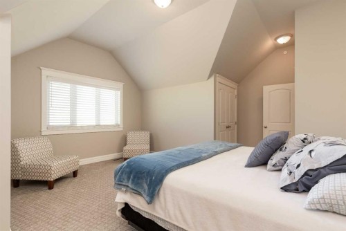 1 Edgemoor Way West, Lethbridge, AB - Indoor Photo Showing Bedroom