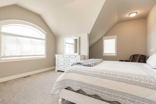 1 Edgemoor Way West, Lethbridge, AB - Indoor Photo Showing Bedroom